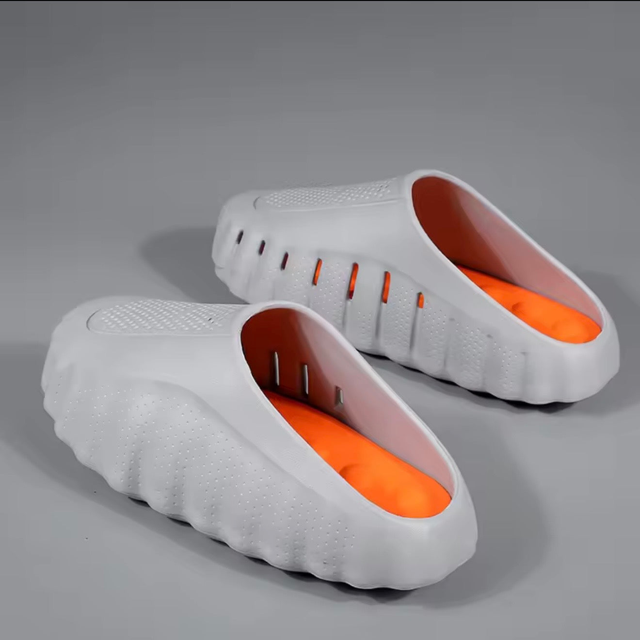 MIND La chaussure qui prend soin de tes pieds pendant que tu profites.