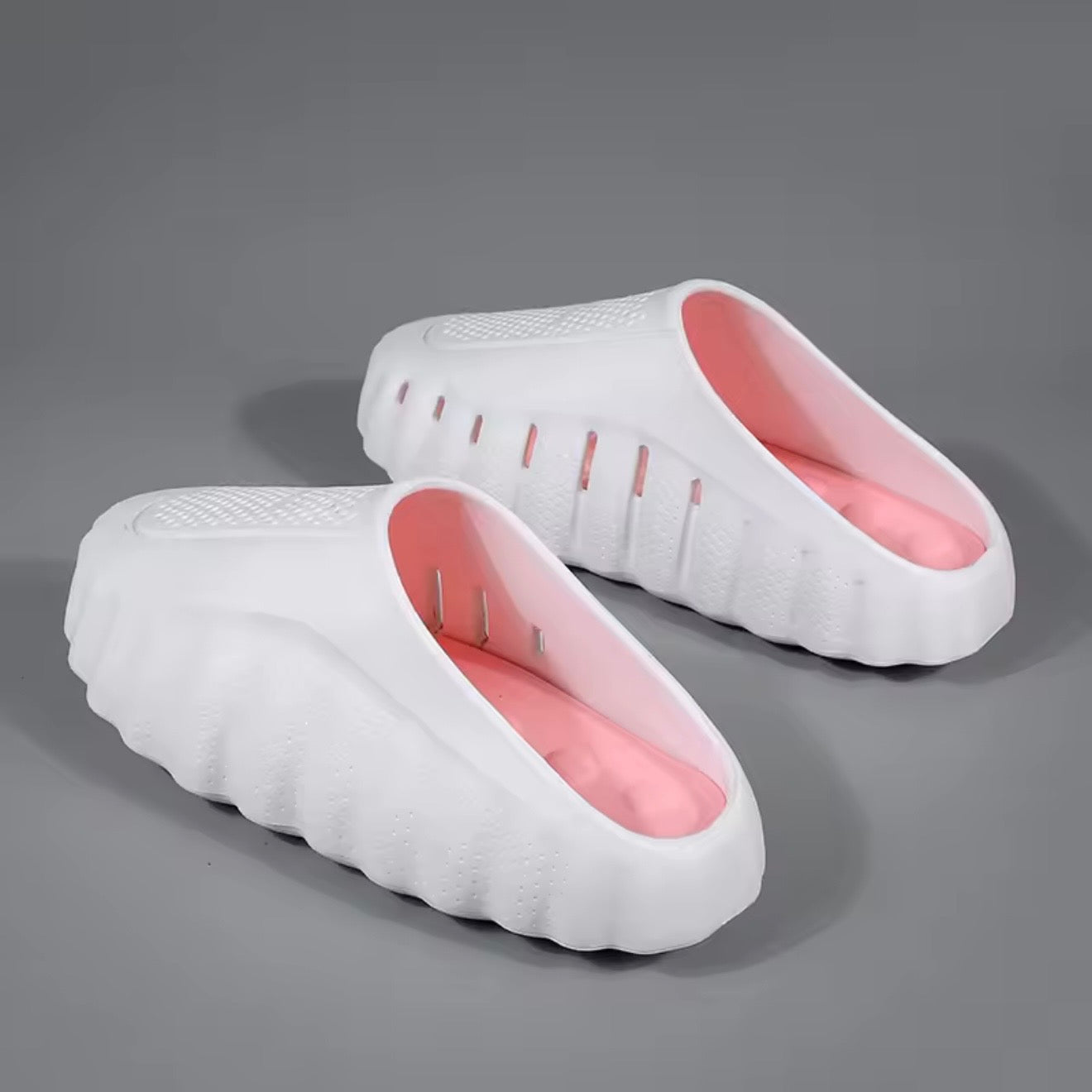 MIND La chaussure qui prend soin de tes pieds pendant que tu profites.